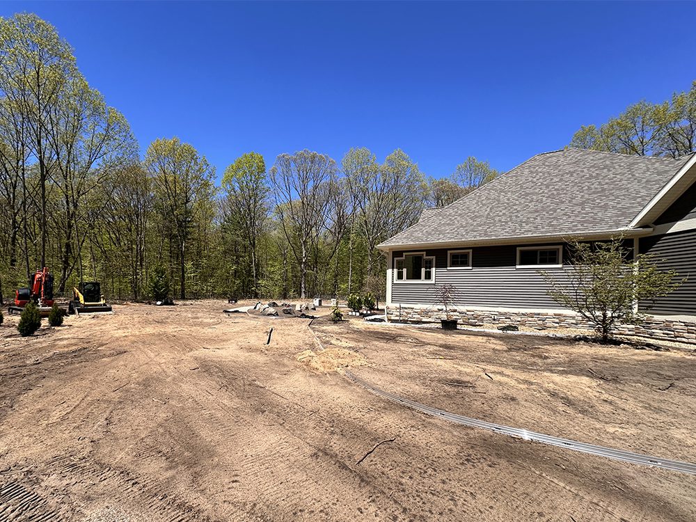 Constructing a new garden on sandy soil has its advantages and disadvantages.